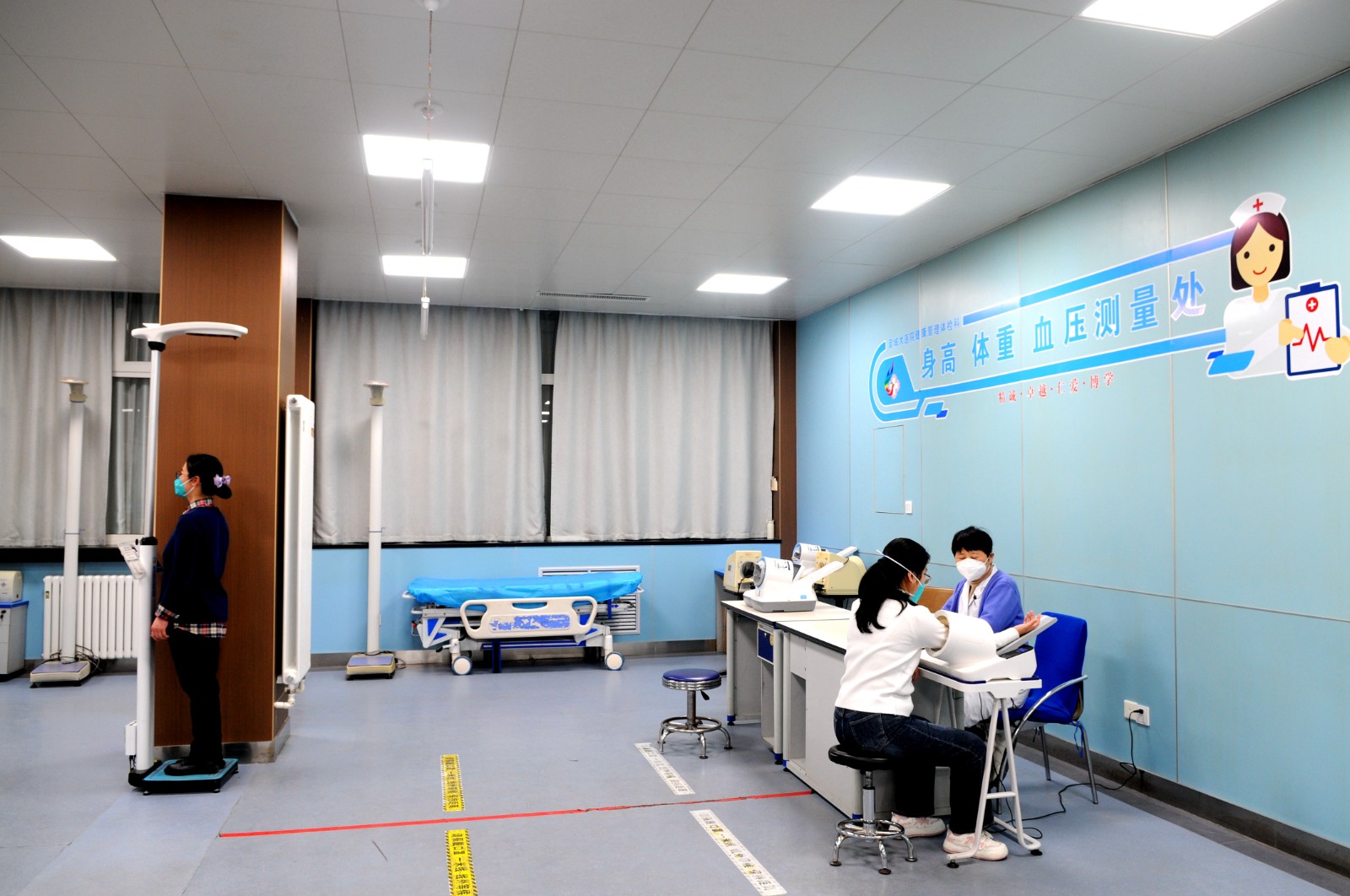 身高、體重、血壓測量區(qū).JPG